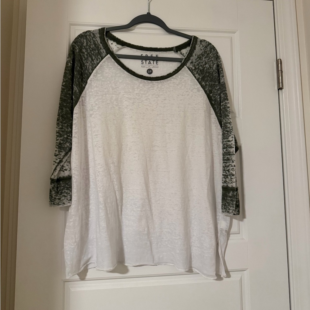 Free State Women's White and Green 3/4 Length Sleeve Tee